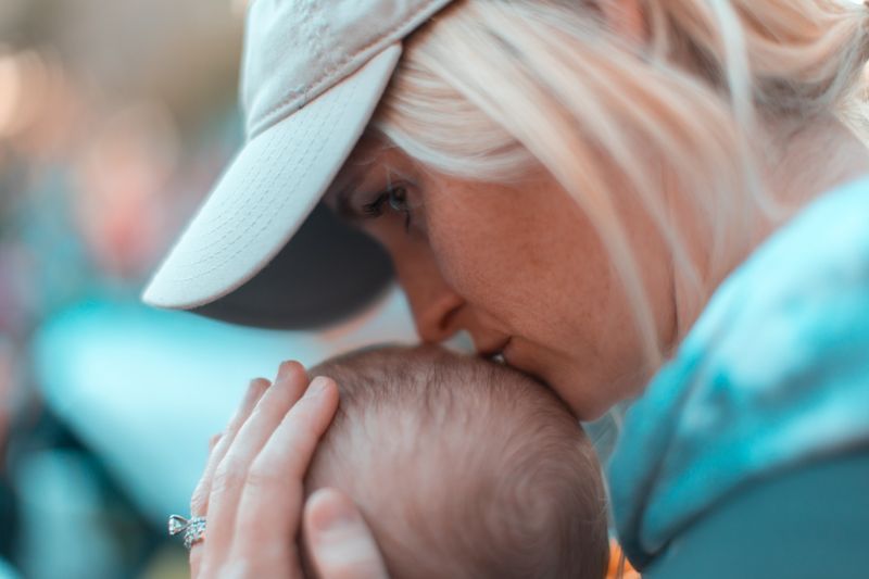 Bebeklerde Otizm Belirtileri | Otistik Bebek Nasıl Anlaşılır?