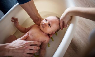 Yeni Doğan Bebek Nasıl Yıkanır? Bebeğin İlk Banyosu